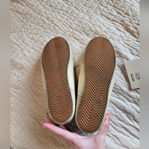 Golden Goose Superstar Sneaker - Picture 16 of 16